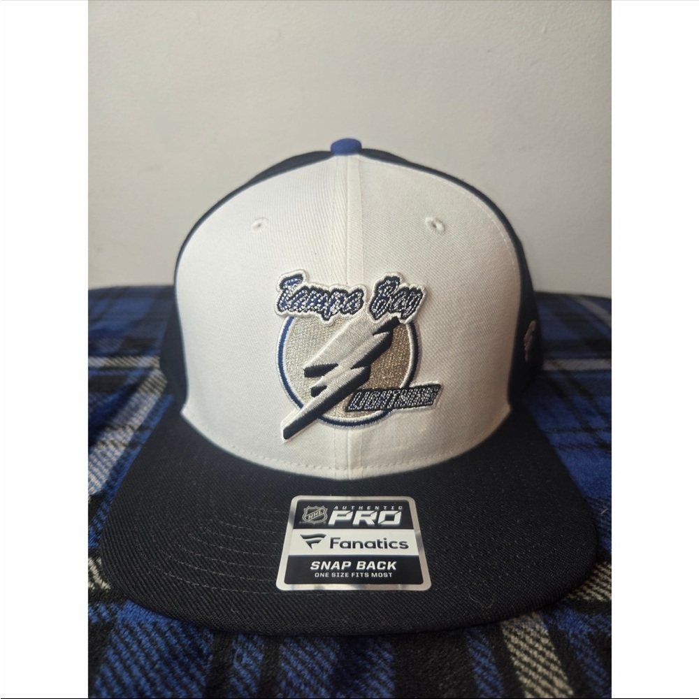 Tampa Bay Lightning Fanatics Authentic Pro Snapback Hat OSFM